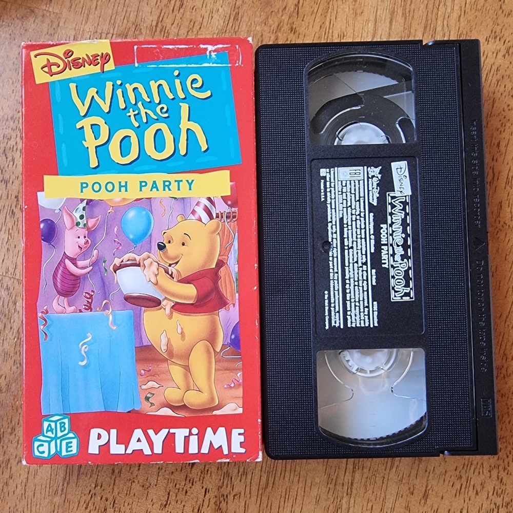 Winnie the Pooh Disney "POOH PARTY" Playtime VHS